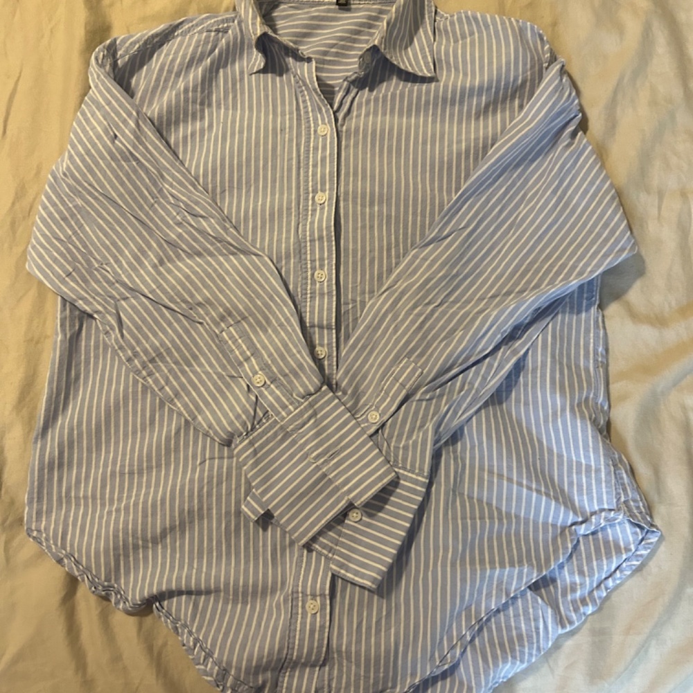Button down blouse - Picture 3 of 3